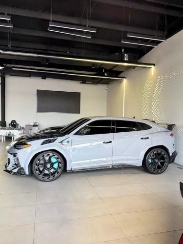 2021 Lamborghini Urus Mansory Bodykit