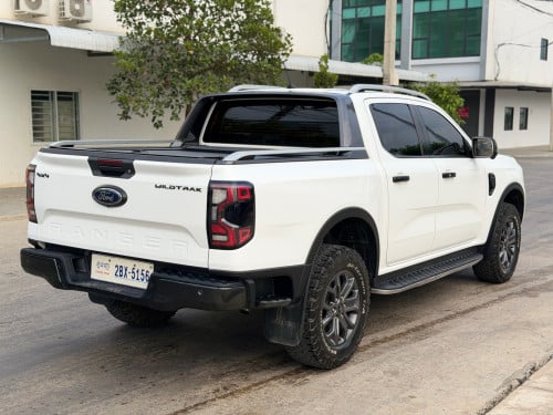 2023 Wildtrak ឡានម្ចាស់ដើម4ម៉ឺនkm ស៊ីនមួយជុំ