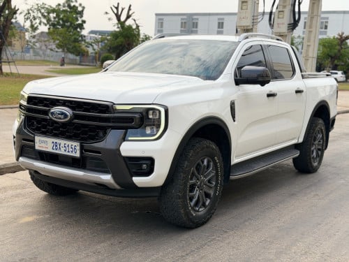 2023 Wildtrak ឡានម្ចាស់ដើម4ម៉ឺនkm ស៊ីនមួយជុំ