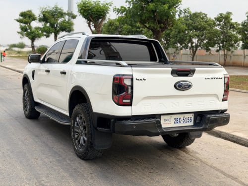 2023 Wildtrak ឡានម្ចាស់ដើម4ម៉ឺនkm ស៊ីនមួយជុំ