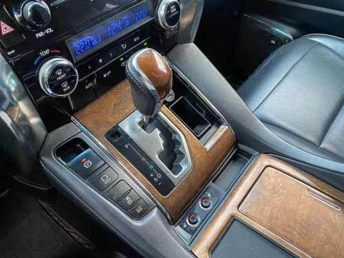 Alphard 16up19 V6 លក់