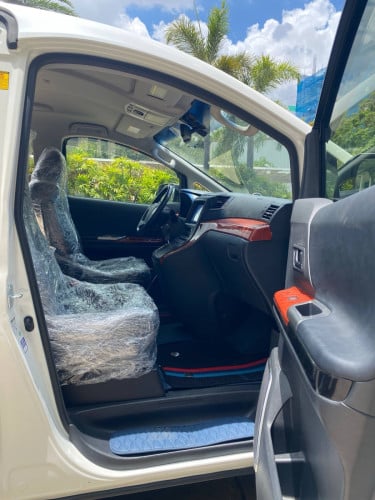 Alphard 2014 Auto3 VIP