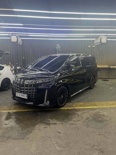 ALPHARD 2020 Executive Lounge កៅអីធំ