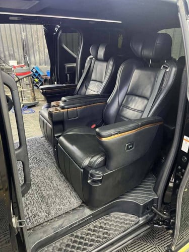 ALPHARD 2020 Executive Lounge កៅអីធំ