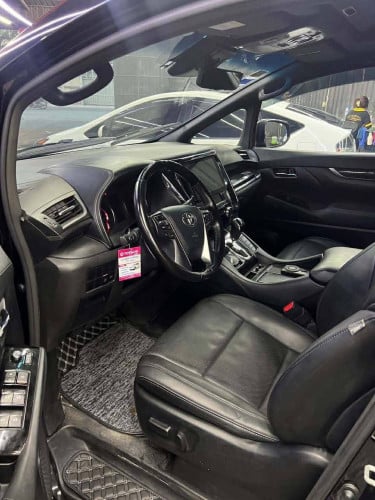ALPHARD 2020 Executive Lounge កៅអីធំ