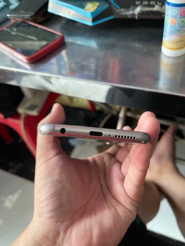 ASUS Zenfone 5 (បែកអេក្រង់មុខ និងខ្នងក្រោយ ហើយសាកថ្មីមិនចូល)