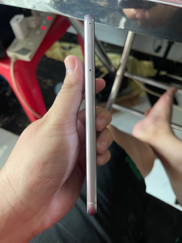 ASUS Zenfone 5 (បែកអេក្រង់មុខ និងខ្នងក្រោយ ហើយសាកថ្មីមិនចូល)