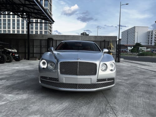 Bentley flying spur