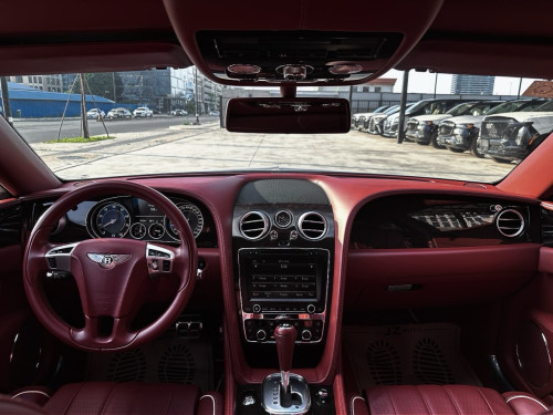 Bentley flying spur