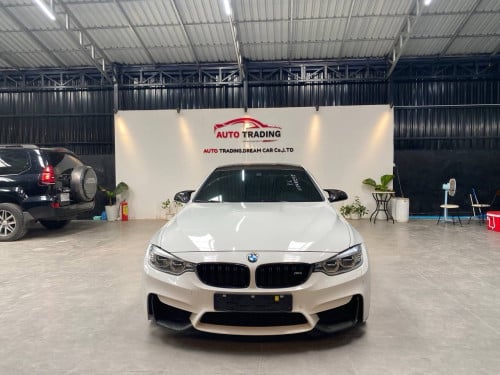 BMW M4 2015