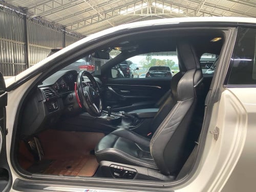 BMW M4 2015
