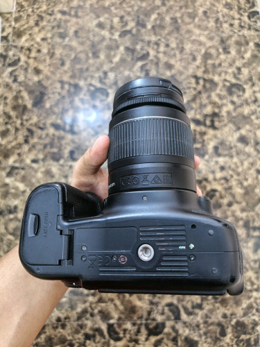 Camera Canon 250Dម្ចាស់កុនលុយលក់បន្ទាន់