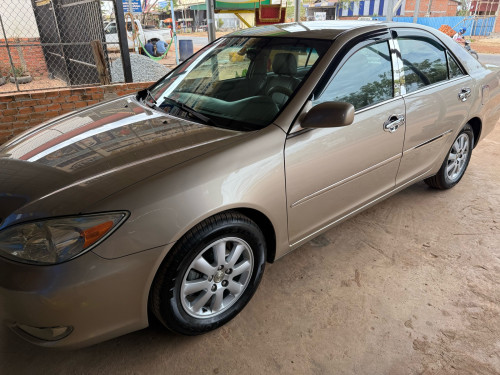 Camrey XLE ម៉ាញែត​ Mc