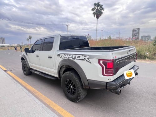 ឡានម្ខាស់ផ្ទាល់ ​ Ford  F -150   017​ត្រូវការលក់បន្ទាន់ 