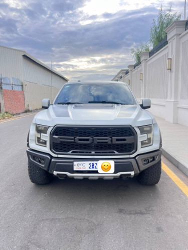 ឡានម្ខាស់ផ្ទាល់ ​ Ford  F -150   017​ត្រូវការលក់បន្ទាន់ 