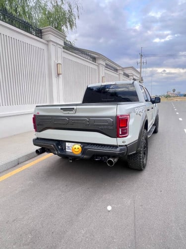 ឡានម្ខាស់ផ្ទាល់ ​ Ford  F -150   017​ត្រូវការលក់បន្ទាន់ 
