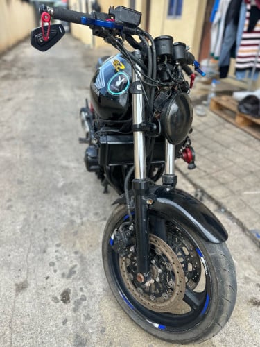 CB400cc  និងCB750cc មានពន្ធត្រឹមត្រូវដូចគ្នា លក់ធូរៗ