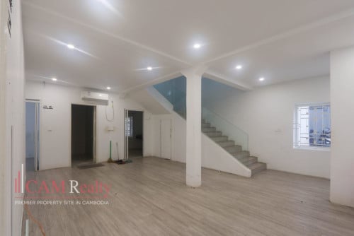Commercial Villa For Rent in Chakto Mukh