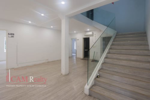 Commercial Villa For Rent in Chakto Mukh