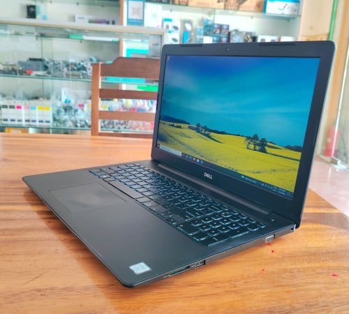 Dell Latitude​ 3590