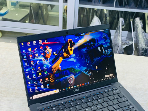 Dell Latitude 7390 13”FHD Key Light 💡