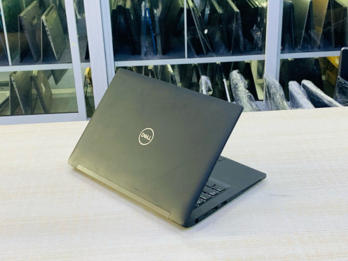 Dell Latitude 7390 13”FHD Key Light 💡