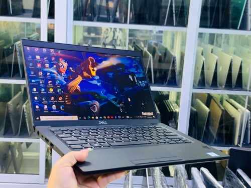 Dell Latitude 7390 13”FHD Key Light 💡