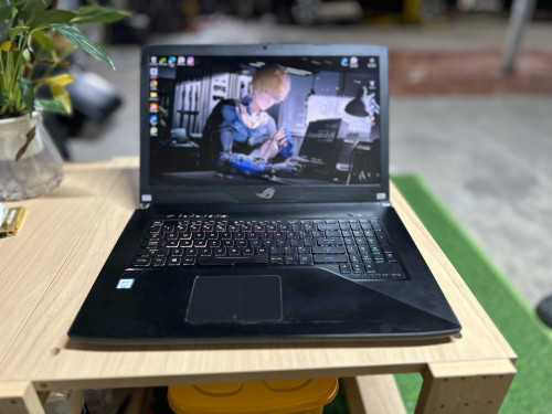 DESKTOP-TL8Q9UJStrix 17 GL703GE asus rog strix