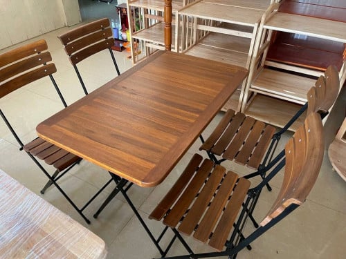 Dining table set