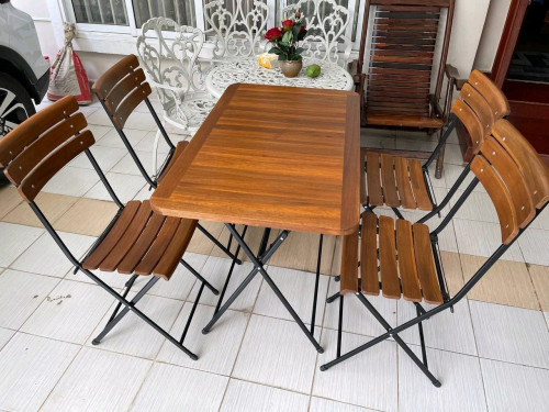 Dining table set