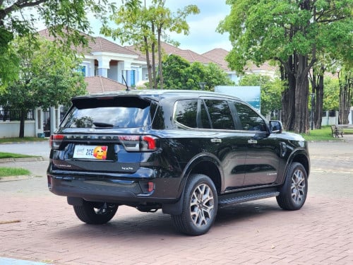 Ford Everest Titanium 2023 អត់បាញ់ធានា