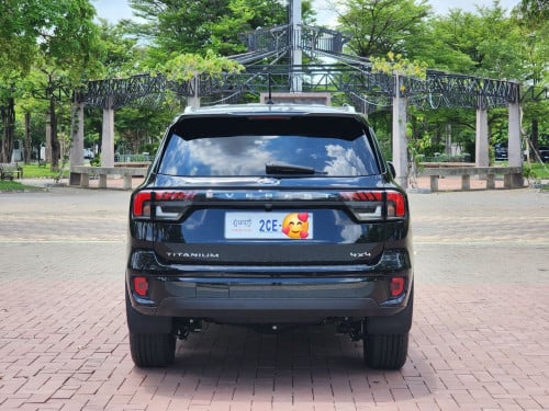 Ford Everest Titanium 2023 អត់បាញ់ធានា