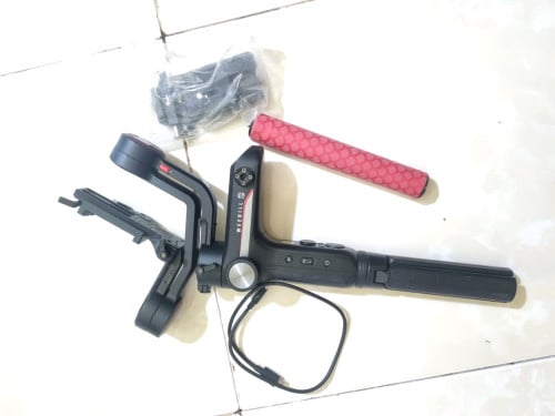 Gimbal zhiyun លក់ 97% 135$
