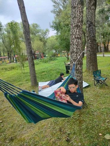 Hammock👉The type of thick, clean fabric, sleeps for a long time without back pain, does not suffoc
