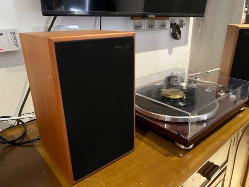 Harberth bookshelf speaker 1250 usd