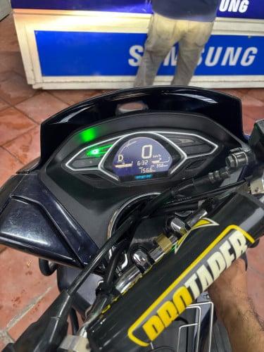 Honda PcX 150cc 2018 hybrid Japen Thai ម៉ាសុីនណែនស្ទុះខ្លាំងសុីសាំងតិច