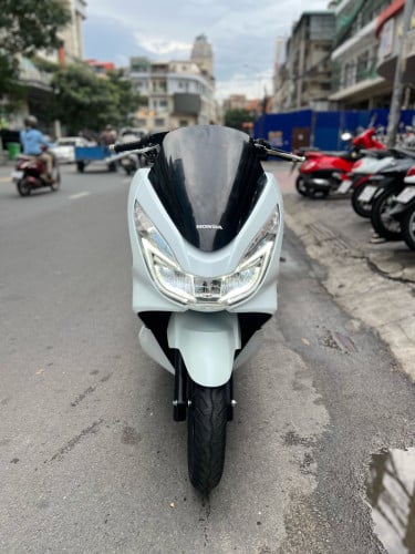 Honda PCX 2014 150cc 1580$ទិញដាច់ទាក់ទងជាមួហាងhttps://t.me/senghengmotor090