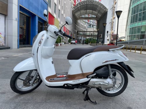 Honda Scoopyi 2015