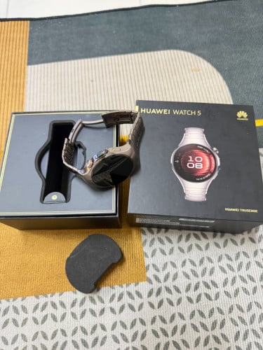 Huawei watch 5 titanium 42mm 99.99% 275$