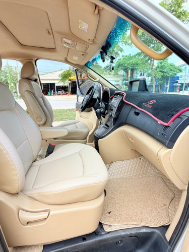 Hyundai Starex 09 HVX full option