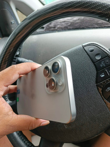 I phone 15 pm sim2 256 សាន់ំណែន