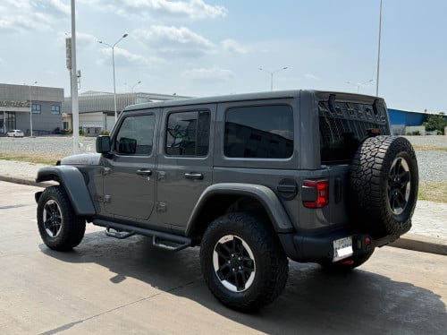Jeep Rubiconឆ្នាំ2020 ពណ៍ស៊ីម៉ង