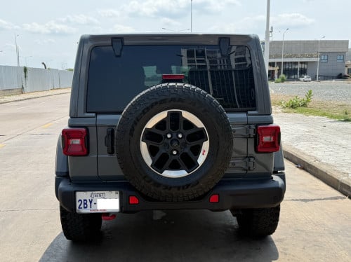 Jeep Rubiconឆ្នាំ2020 ពណ៍ស៊ីម៉ង