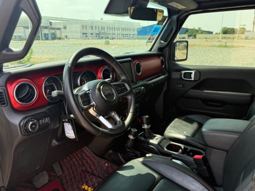 Jeep Rubiconឆ្នាំ2020 ពណ៍ស៊ីម៉ង