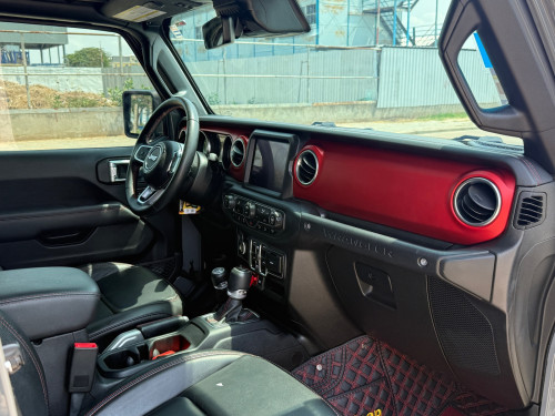 Jeep Rubiconឆ្នាំ2020 ពណ៍ស៊ីម៉ង