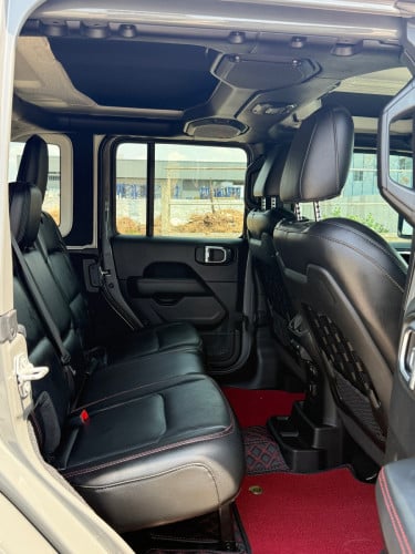 Jeep Rubiconឆ្នាំ2020 ពណ៍ស៊ីម៉ង