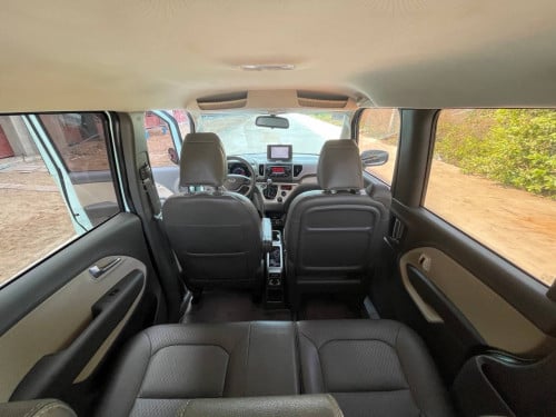 Kia 2012 Full option