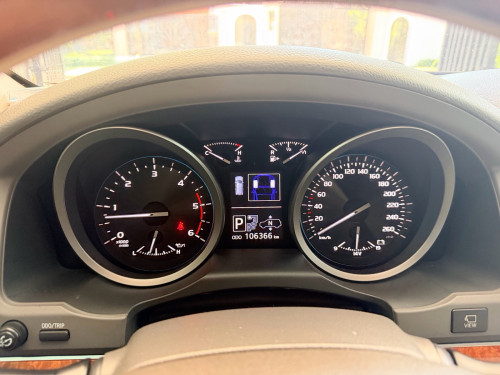 Land Cruiser VIP V8 2015