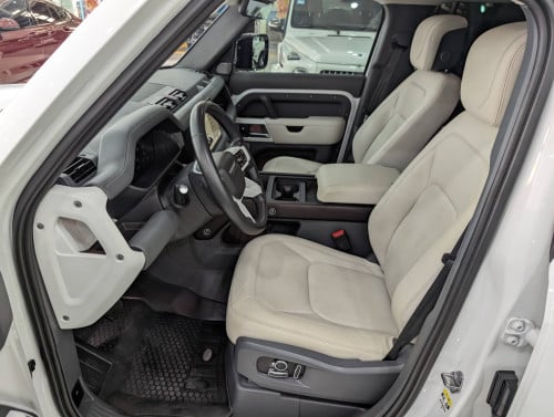 Land Rover Denfender P400 First Edition 2023 តួវែង