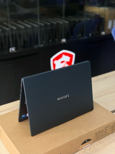 Lenovo Slim3 14IRH10R Core5 8G-512G New